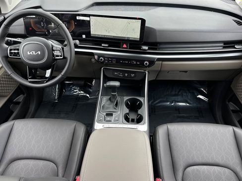 New 2026 Kia Carnival FWD image 11