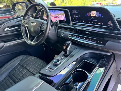 Used 2023 Cadillac Escalade ESV V image 39