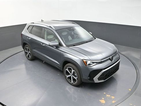 New 2025 Volkswagen Taos SEL image 11
