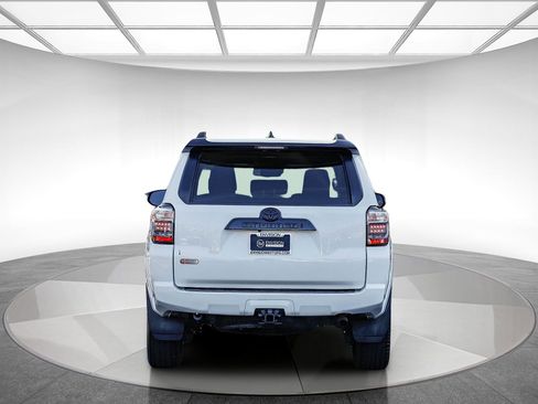 Used 2021 Toyota 4Runner Venture w/ Moonroof Package image 3