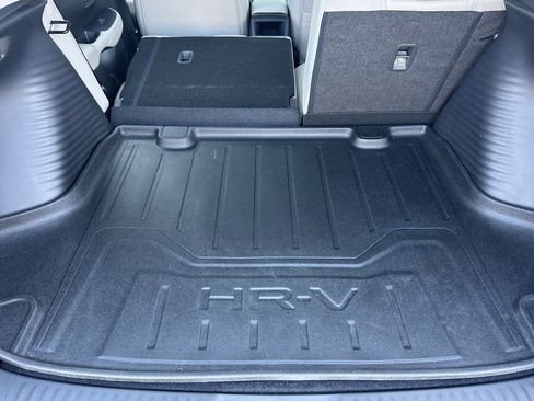 Certified 2024 Honda HR-V LX image 32