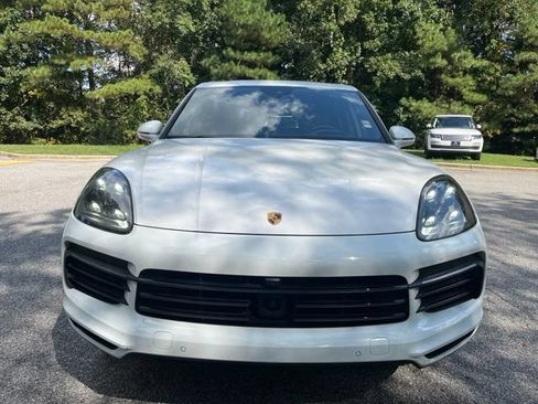 Used 2020 Porsche Cayenne AWD/4WD image 3