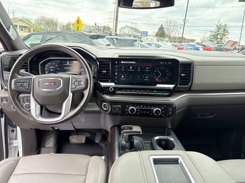 Used 2022 GMC Sierra 1500 SLT w/ SLT Premium Plus Package image 13