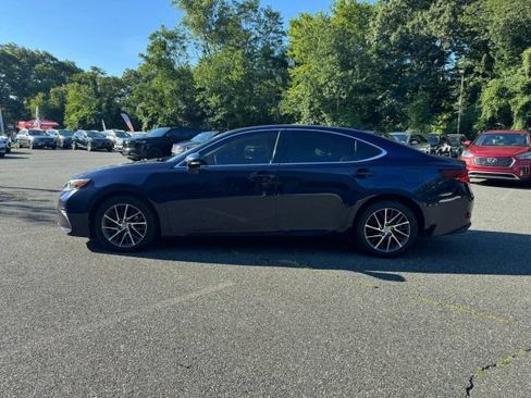 Used 2016 Lexus ES 350 w/ Luxury Package w/Wood Trim FWD image 2