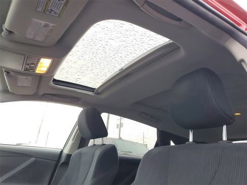 Used 2013 Toyota Venza LE image 12