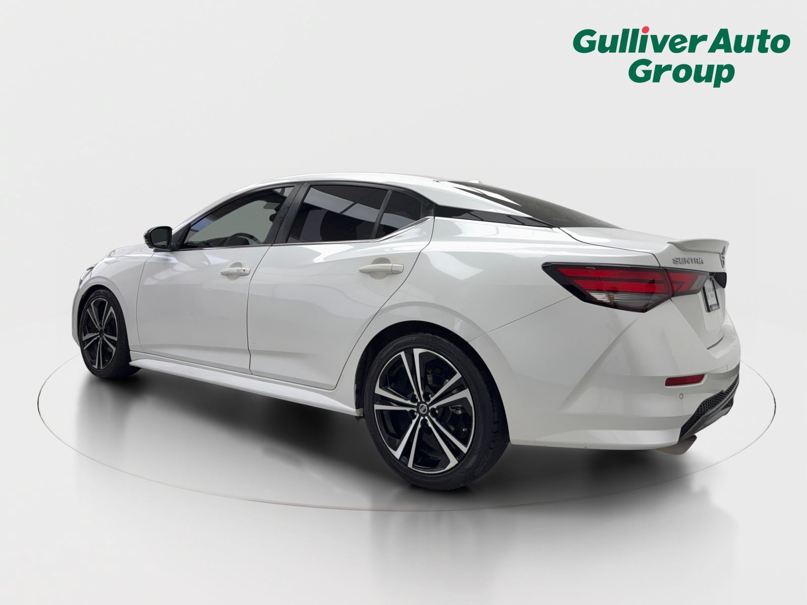 Used 2020 Nissan Sentra SR w/ Premium Package FWD image 4
