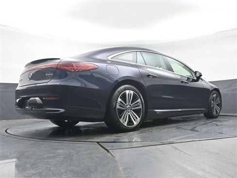Used 2022 Mercedes-Benz EQS 580 4MATIC Sedan image 36