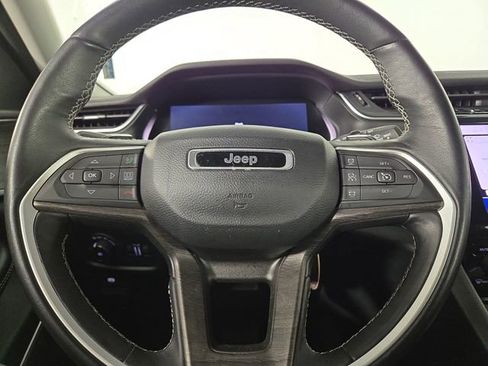 Used 2022 Jeep Grand Cherokee Limited image 20