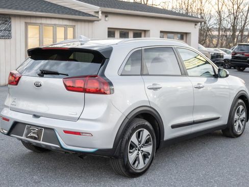 Used 2019 Kia Niro LX image 9