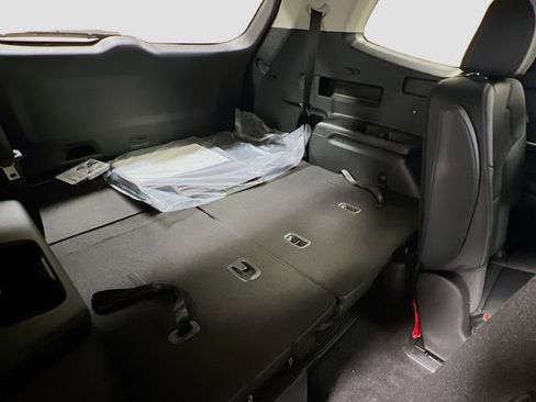 New 2025 Kia Telluride S image 30