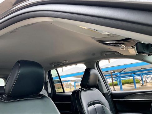 Used 2023 Jeep Grand Cherokee Limited w/ Luxury Tech Group II image 14