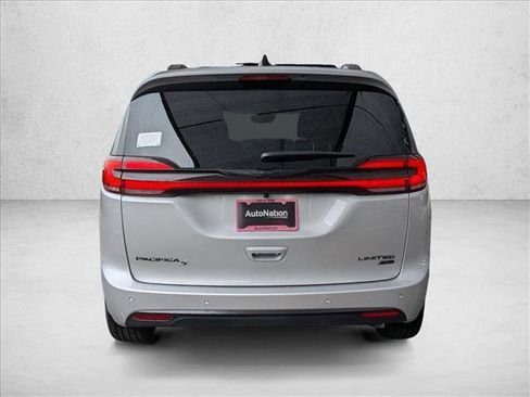 New 2026 Chrysler Pacifica Limited w/ S Appearance Package image 7