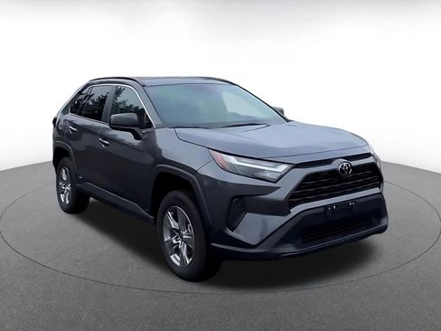 Used 2025 Toyota RAV4 LE image 3