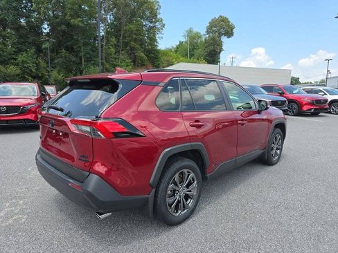 Used 2022 Toyota RAV4 XLE Premium AWD/4WD image 3