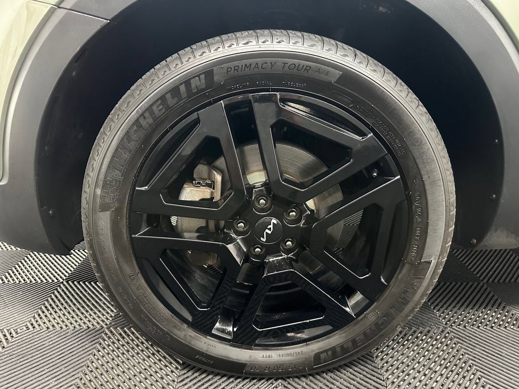 Used 2023 Kia Telluride AWD image 40