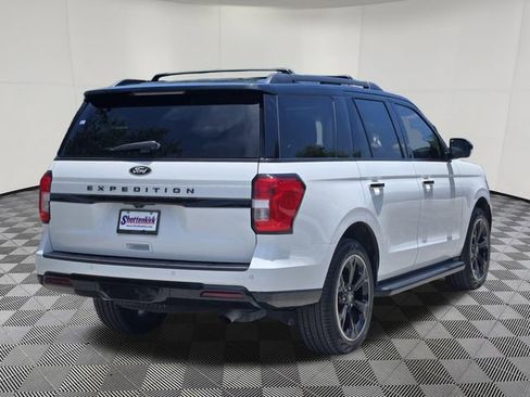 Used 2022 Ford Expedition XLT RWD image 5
