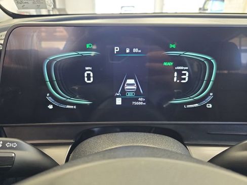 Used 2023 Kia Sportage EX image 17