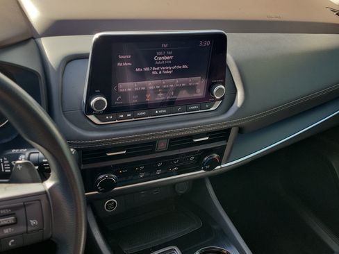 Certified 2023 Nissan Rogue S FWD image 23