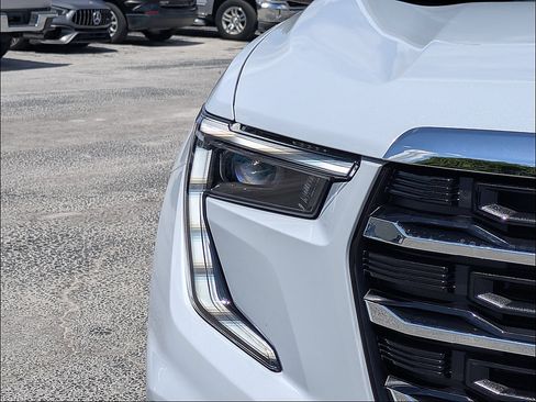 New 2026 GMC Acadia Elevation FWD image 9