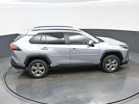 Used 2024 Toyota RAV4 XLE image 41