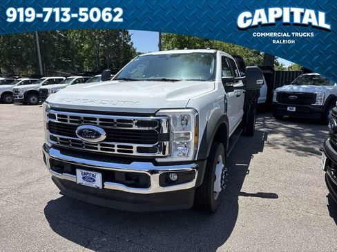 New 2025 Ford F450 XL w/ XL Chrome Package RWD image 4