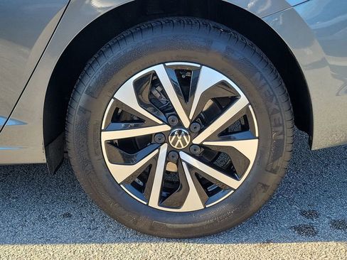 Used 2025 Volkswagen Jetta S image 6