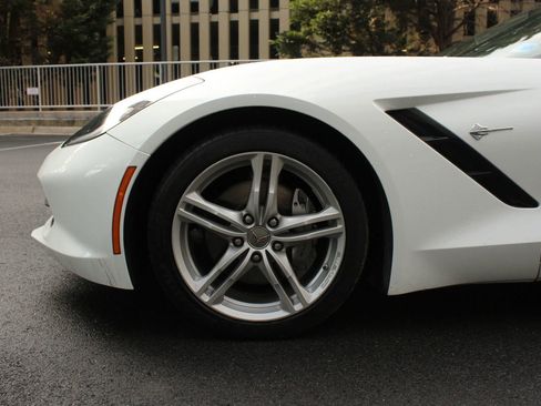 Used 2017 Chevrolet Corvette Stingray Coupe w/ 1LT RWD image 14