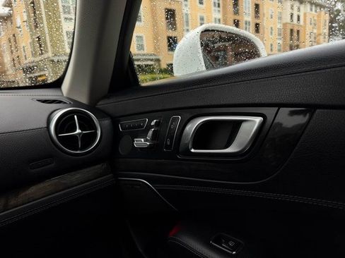 Used 2018 Mercedes-Benz SL 550 image 73