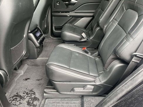 Used 2023 Lincoln Aviator Reserve w/ Equipment Group 201A AWD/4WD image 16