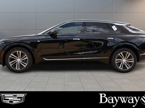 New 2025 Cadillac Lyriq Luxury image 4