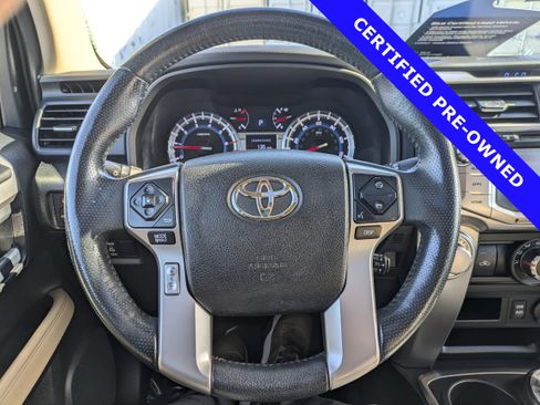 Used 2018 Toyota 4Runner SR5 Premium image 29