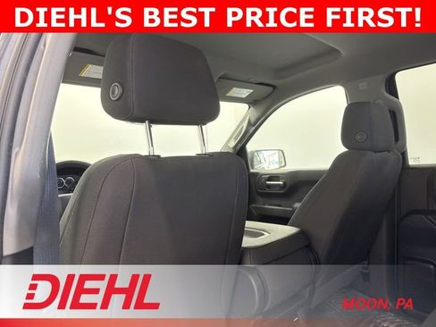 Used 2022 Chevrolet Silverado 1500 Custom Trail Boss w/ Safety Confidence Package AWD/4WD image 18