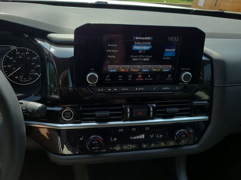 Certified 2024 Nissan Pathfinder SV FWD image 23