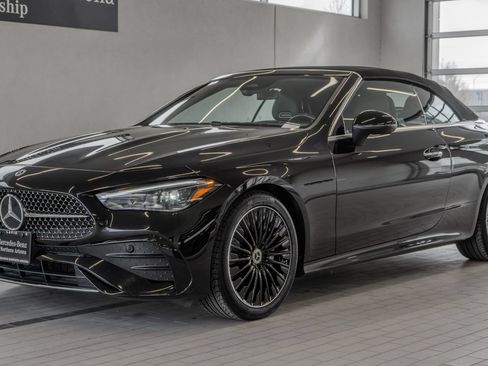 Used 2025 Mercedes-Benz CLE 300 4MATIC Cabriolet image 33