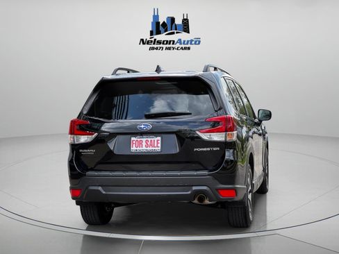 Used 2019 Subaru Forester Premium AWD/4WD image 5