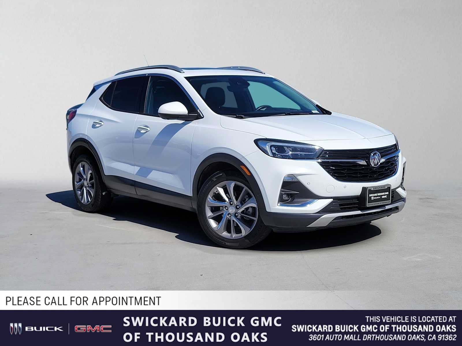 Used 2020 Buick Encore GX Essence w/ Experience Buick Package FWD image 1