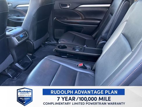 Used 2019 Toyota Highlander XLE image 11