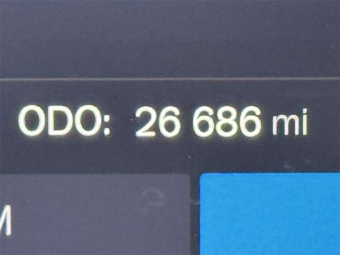 Certified 2023 Volvo XC60 B5 Plus w/ Climate Package image 24