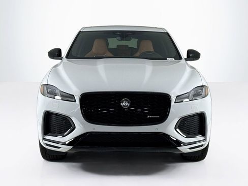 Used 2025 Jaguar F-PACE R-Dynamic S image 8