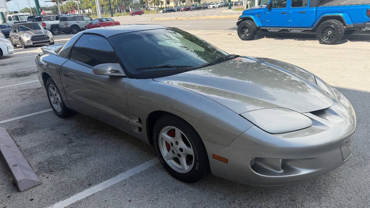 Used 2000 Pontiac Firebird Coupe w/ Opt Pkg RWD image 3