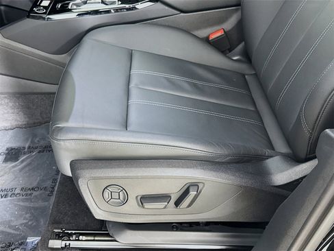 Certified 2025 Audi Q6 e-tron Premium w/ Convenience Package image 18