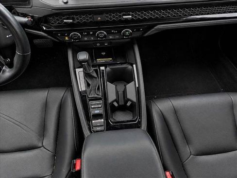 Used 2023 Honda Accord Touring image 18