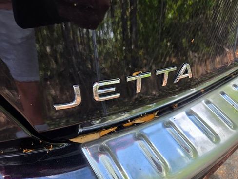 Used 2022 Volkswagen Jetta Sport image 7