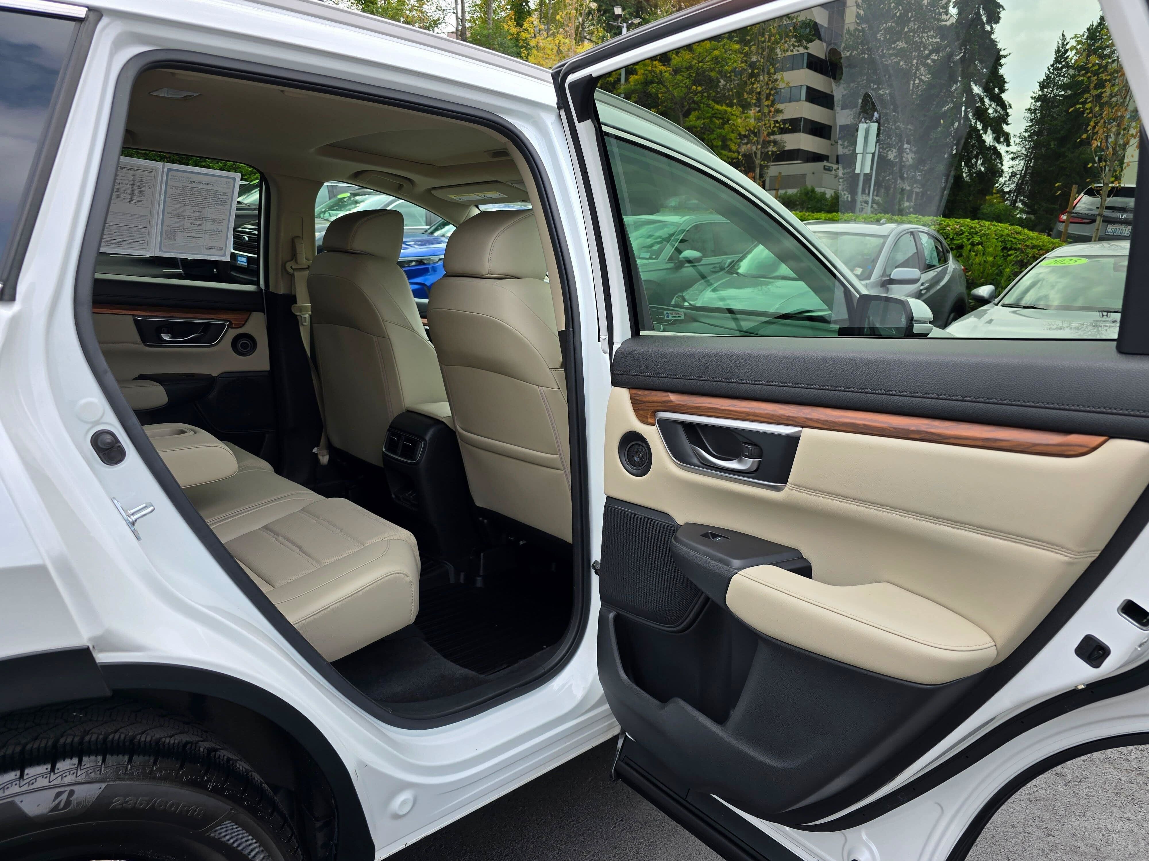 Used 2019 Honda CR-V Touring image 11