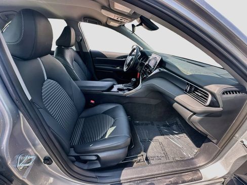 Used 2024 Toyota Camry SE FWD image 25