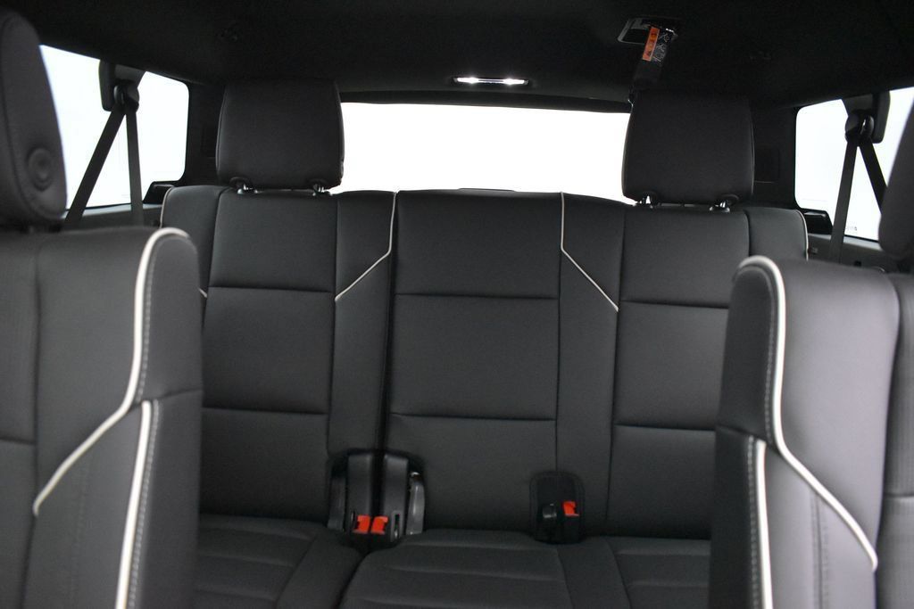 Certified 2026 Cadillac Escalade ESV Sport w/ Touring Package AWD/4WD image 32