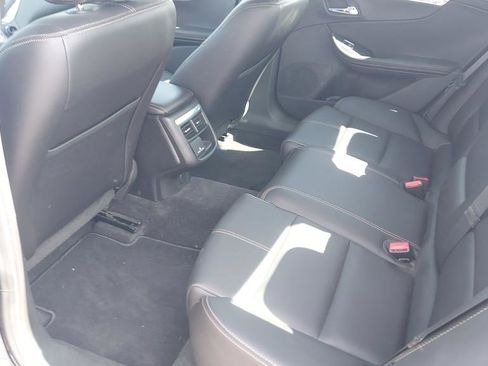 Used 2016 Chevrolet Impala LT w/ Leather Package FWD image 10