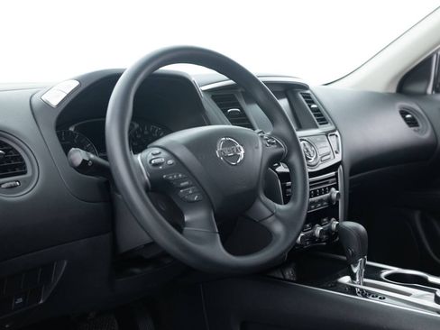 Used 2018 Nissan Pathfinder S AWD/4WD image 23