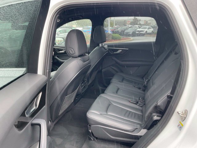Used 2025 Audi Q7 3.0T Premium Plus AWD/4WD image 13