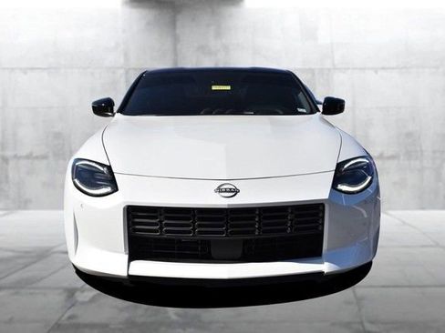 Certified 2024 Nissan Z Performance w/ Floor Mat Package image 4